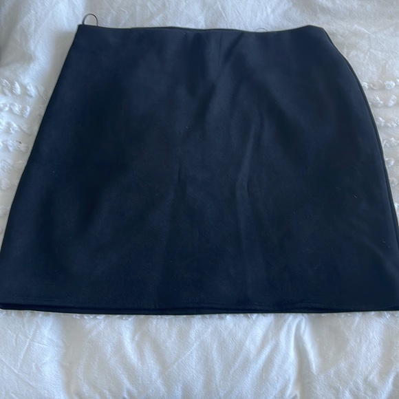 Suede skirt - Picture 4 of 4
